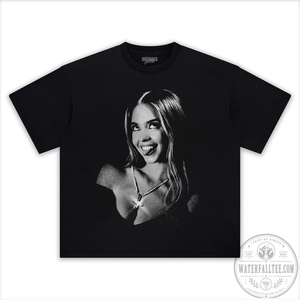 Sydney Sweeney Smiling Face Black and White Portrait T-Shirt Sydney Sweeney Smiling Face Black and White Portrait T-Shirt